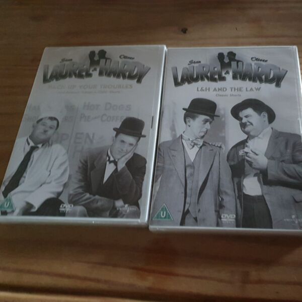 Laurel and Hardy Pack up your Troubles/,L & H and The Law Region 2 DVD New