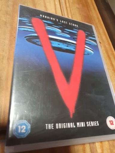 [326247413379] V THE ORIGINAL COMPLETE MINI SERIES  Region 2  DVD 2009 New Sealed